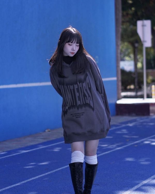 現貨【牛奶暖絨】幻影字母牛奶絨帽Tee 