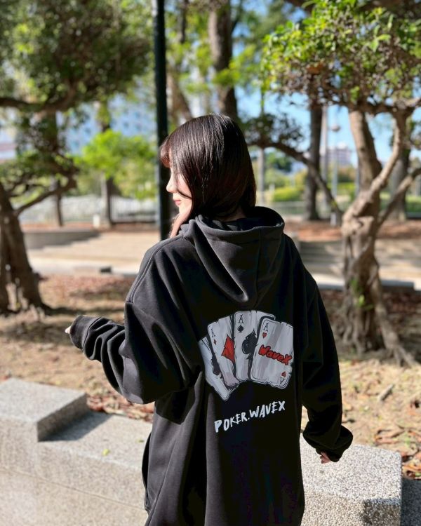 【現貨不等人!!】撲克王牌牛奶絨帽Tee 