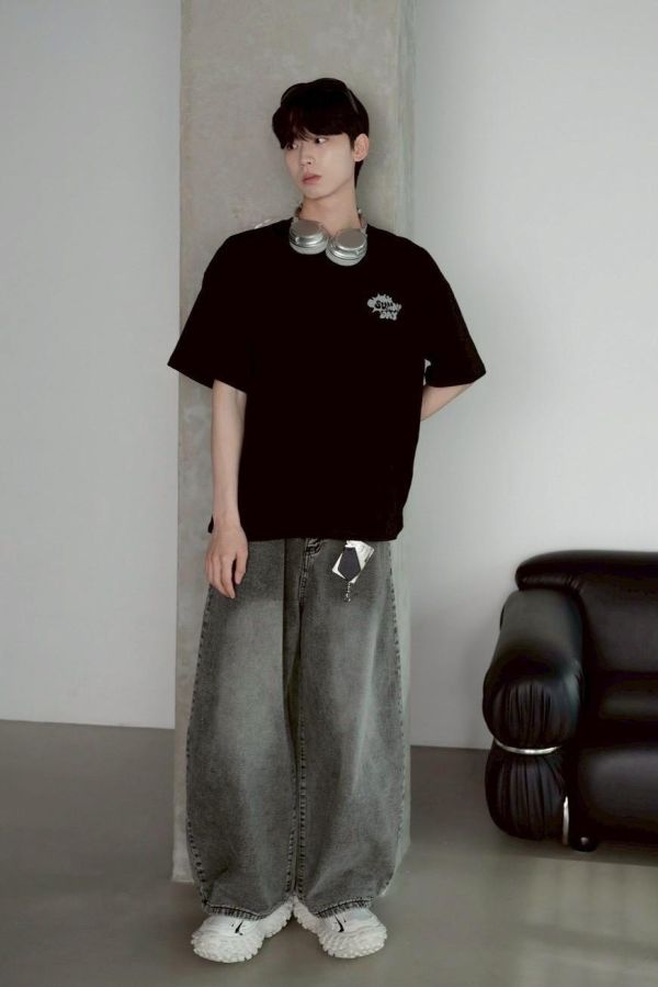 【現貨】SUNNY DAY日光浴狗狗印花短Tee 