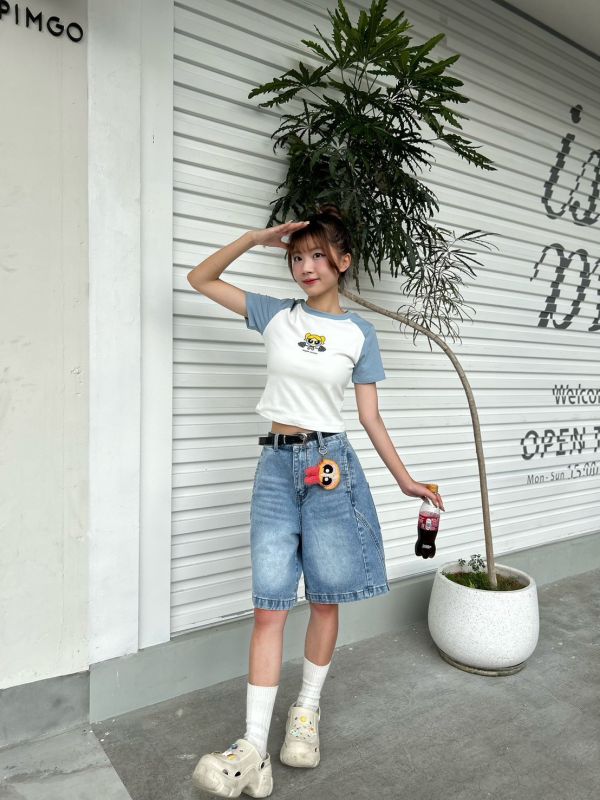 【現貨+預購】飛天小女警舉重短版上衣 