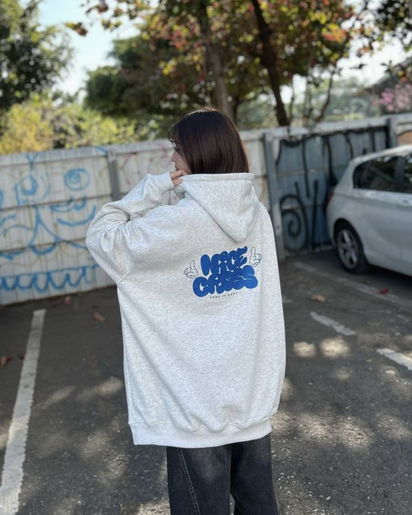 現貨【牛奶暖絨】泡泡英字手指牛奶絨帽Tee 