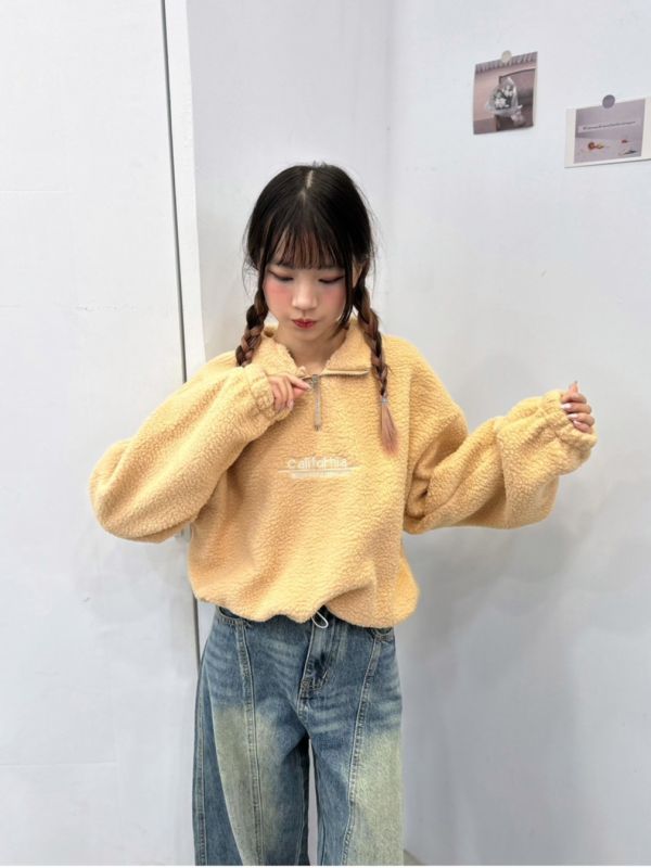 【現貨】QQ羊羔毛半拉鍊短版上衣 