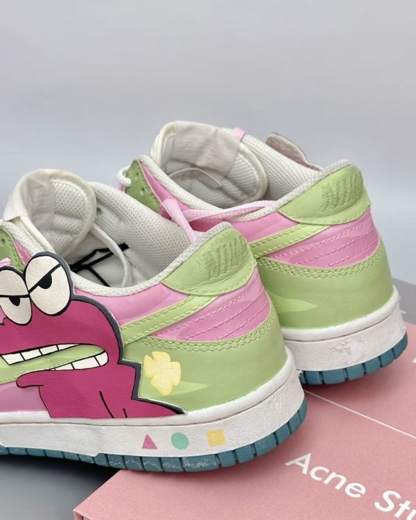 【訂製款】Nike Dunk Low蠟筆小新之鱷魚餅乾-女款 