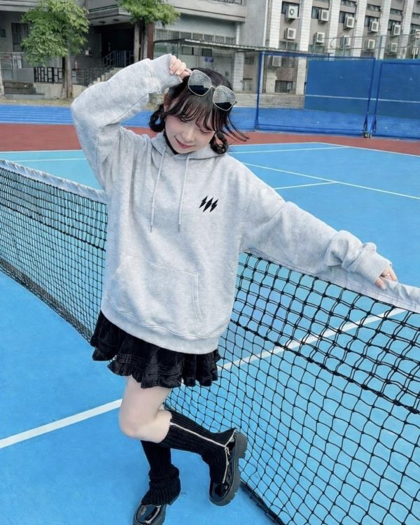 現貨【牛奶暖絨】爆富柴犬牛奶絨帽Tee 