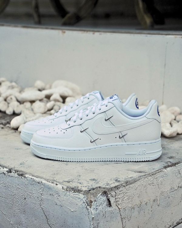 【預購爆款】Nike Air Force 1 Chrome Luxe泫雅同款四小銀鉤 - 女款 
