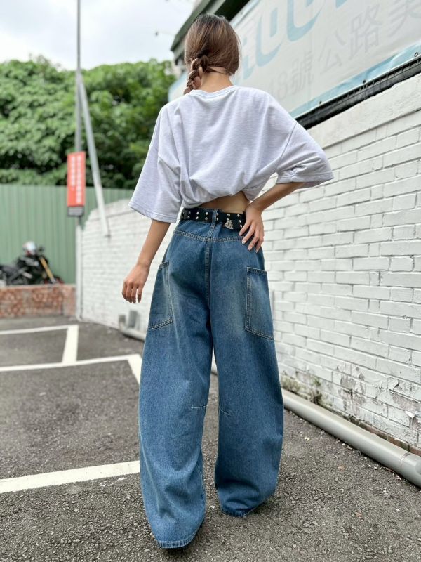 【現貨+預購】大口袋拼接牛仔彎刀褲 