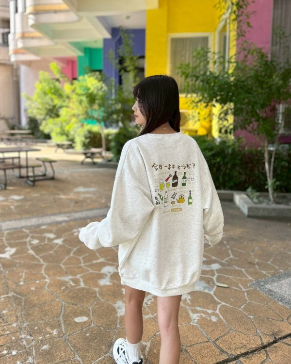 【現貨+預購】韓國酒印花大學Tee 