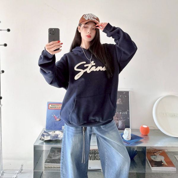 stand立體貼布刷毛帽Tee 