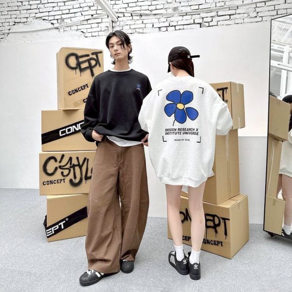 刺繡對焦框花朵大學Tee 