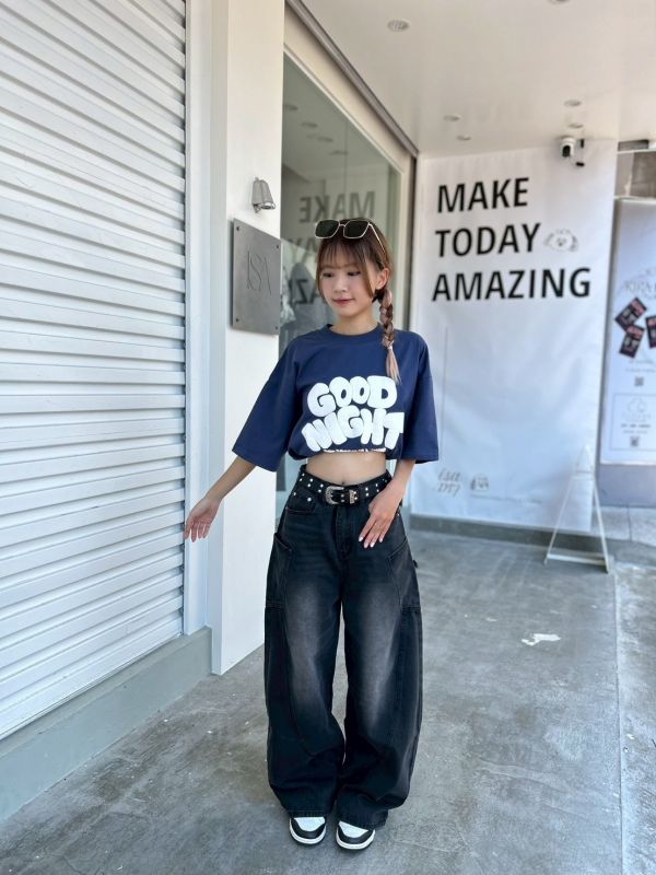 【現貨+預購】大口袋拼接牛仔彎刀褲 