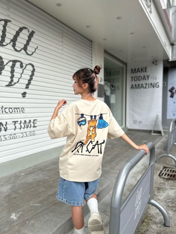 【現貨】DRY CAT曬貓咪插畫風Tee 