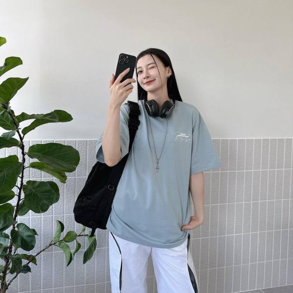 BEAR VACATION鏤空字體小熊短Tee 