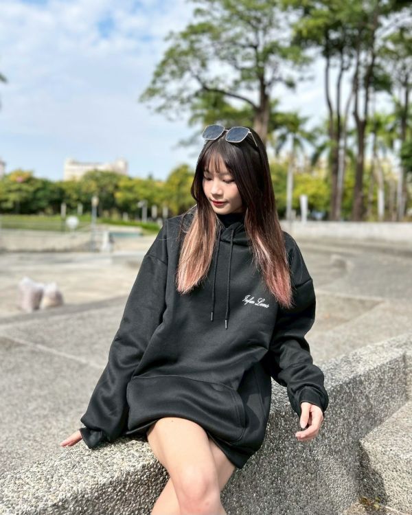 【現貨】INFUNLEMS英字刷毛帽Tee 