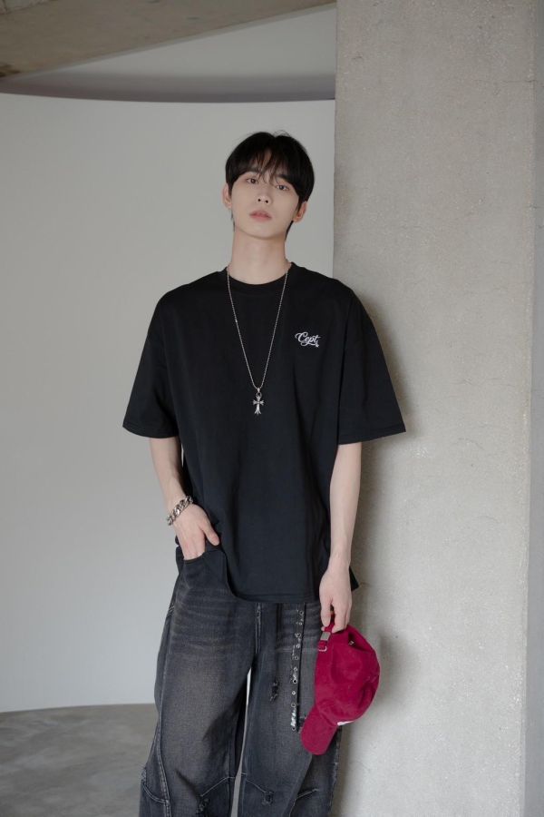 concept Y2K尖刺印花短Tee 