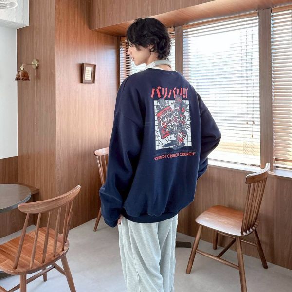 日系零食刺繡刷毛大學Tee 