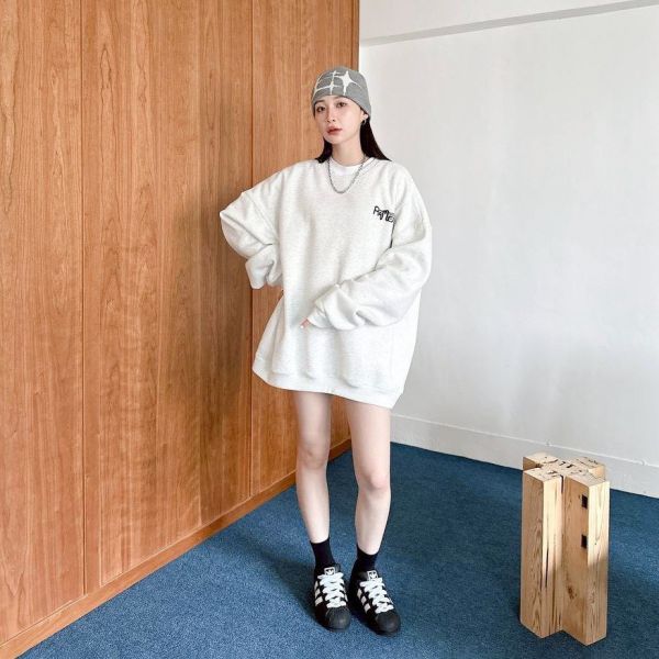 日文虎斑貓吃麵刷毛大學Tee 