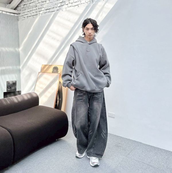 金屬感解構剪裁刷毛帽Tee 