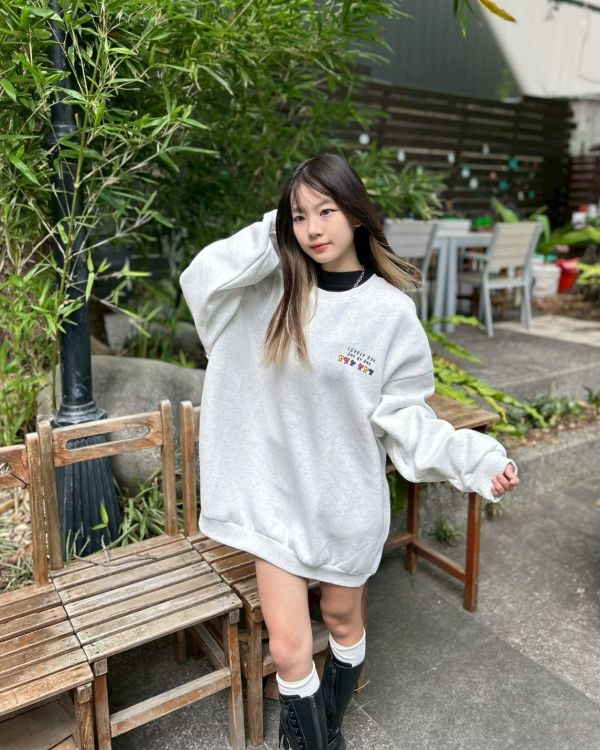 【現貨】CROSS DREAMS愛心排列刷毛大學Tee 