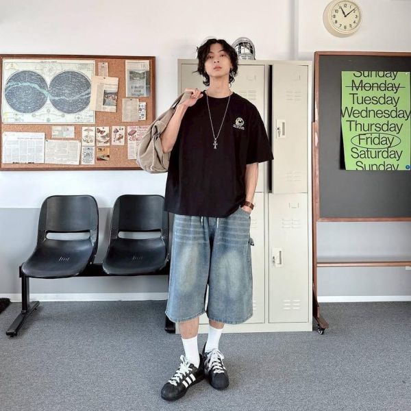 【現貨】】HAPPINESS潑漆笑臉印花短Tee 