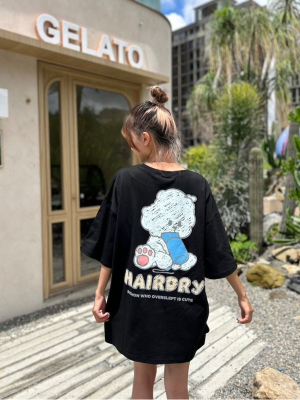 吹風機狗狗插畫印花Tee 