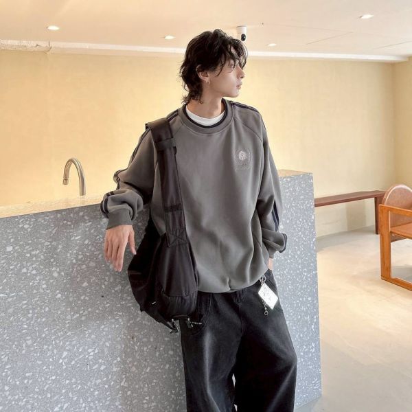 假兩件織帶刺繡刷毛大學Tee 