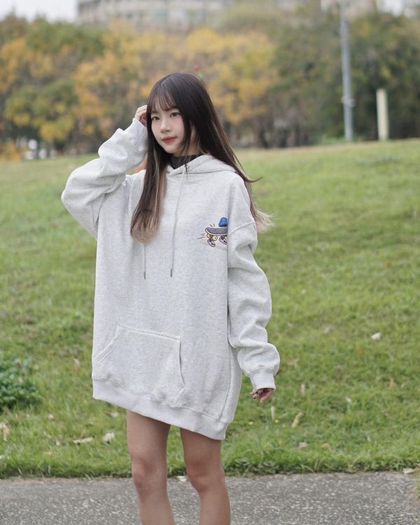 現貨【牛奶暖絨】滑板少年牛奶絨帽Tee 