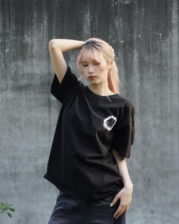 現貨【狠殺街頭】煙霧字母短Tee 