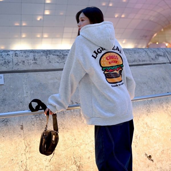 CROSS BUGER印花刷毛帽Tee 