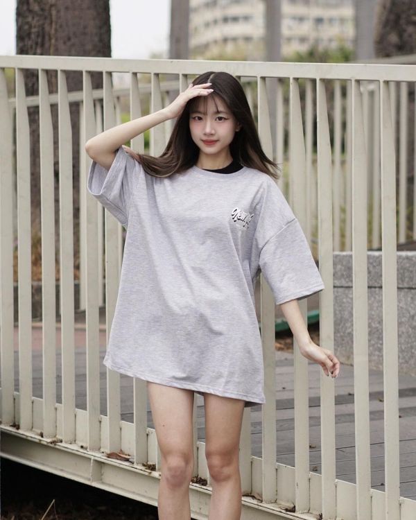 【現貨】newyork 立體陰影字短Tee 