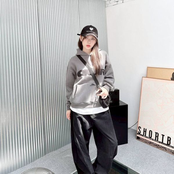 【現貨】AUR刺繡短寬版型帽Tee 