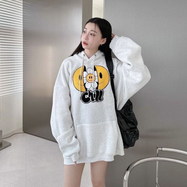 Chill毛巾繡笑臉花朵刷毛帽Tee 