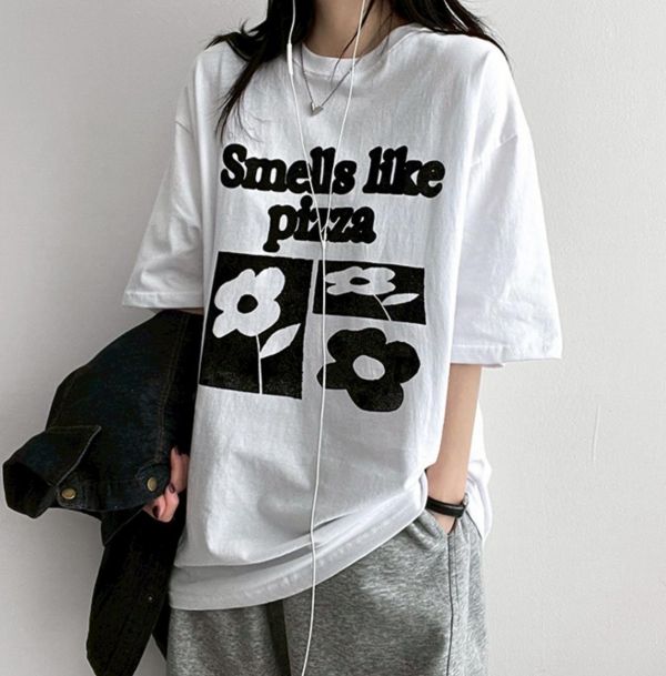 花朵字母印花短Tee 