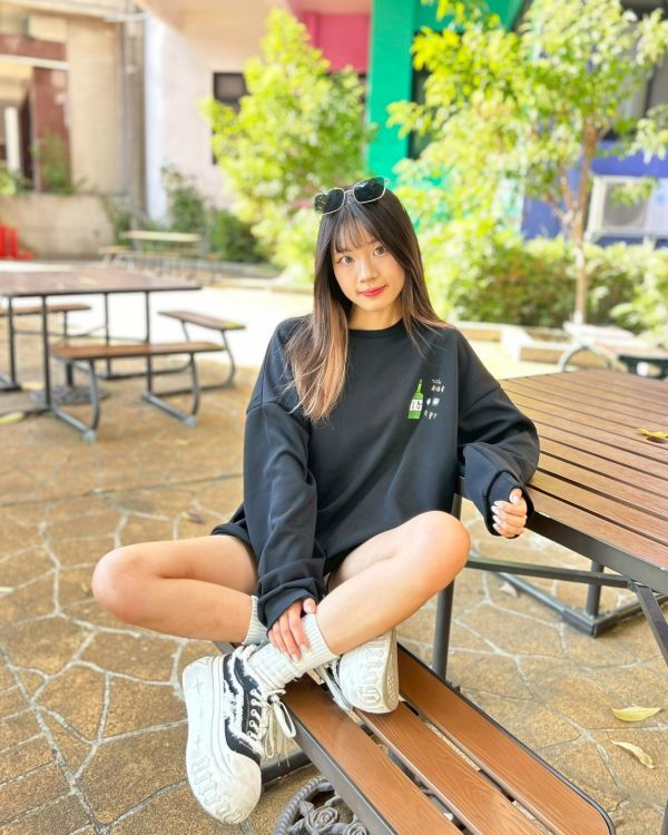 【現貨+預購】韓國酒印花大學Tee 