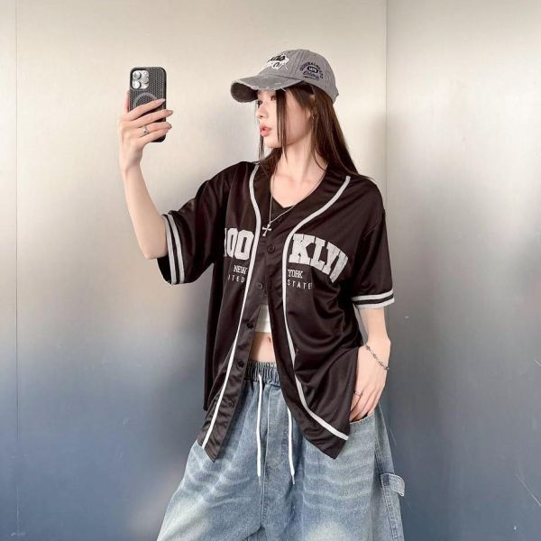 Brooklyn美式刺繡棒球罩衫 