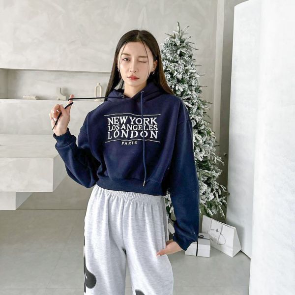 刺繡字母短版刷毛帽Tee 