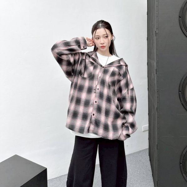 【現貨】口袋抽繩帽子格紋襯衫 