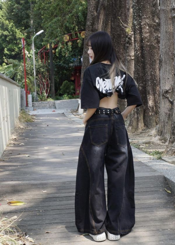 現貨+預購【吸睛比例】斑駁抓痕水洗彎刀褲 