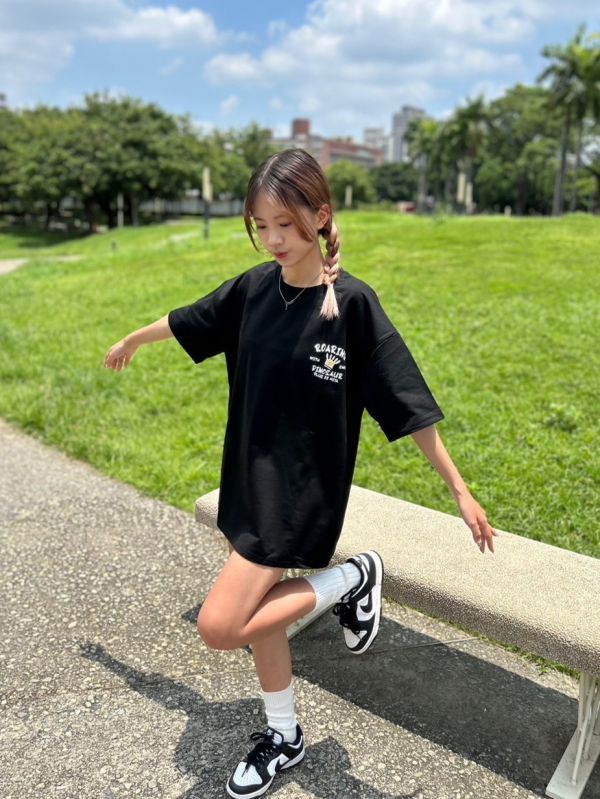 【現貨】ROARING恐龍塗鴉Tee 