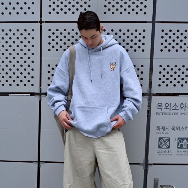 刺繡跳色愛心刷毛帽Tee 