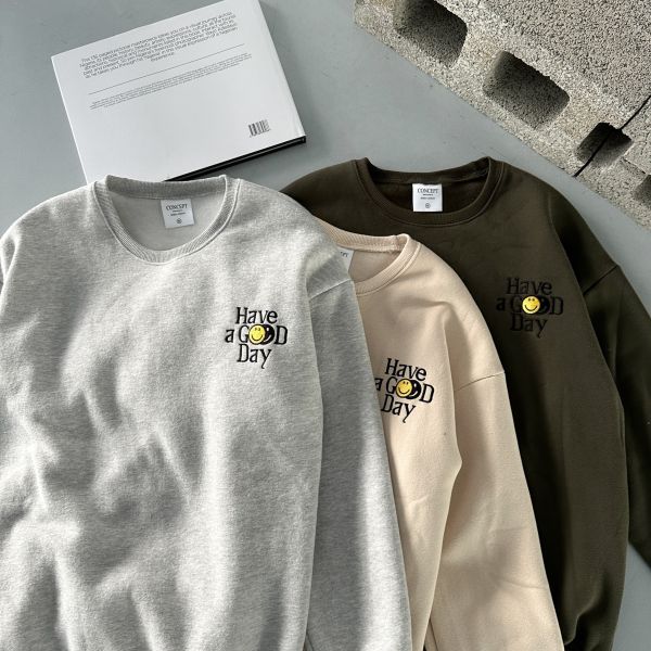 刺繡GOOD DAY笑臉刷毛大學Tee 