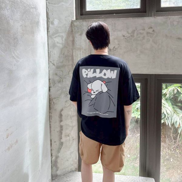 【現貨】PiLLOW 睡覺狗狗印花Tee 