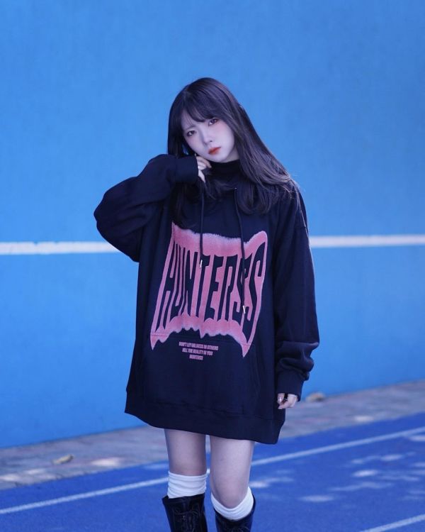 現貨【牛奶暖絨】幻影字母牛奶絨帽Tee 