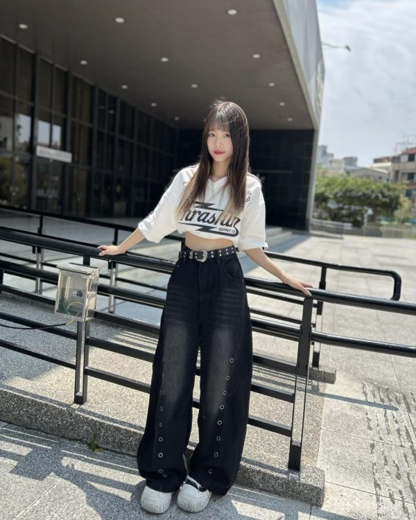 現貨【比例必殺技】金屬鏤空洞洞彎刀褲 