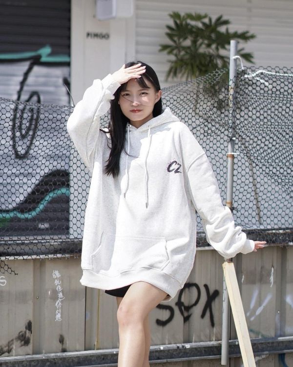 現貨【牛奶暖絨】潑墨塗鴉牛奶絨帽Tee 