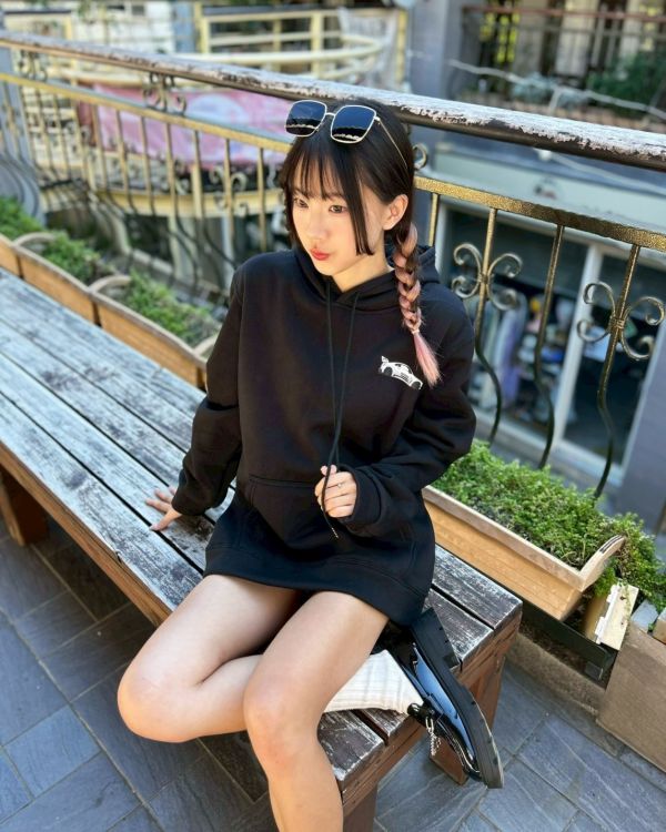 賽車英文刷毛帽Tee 