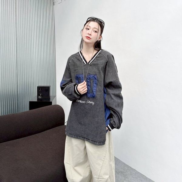 水洗貼布刺繡大學Tee 