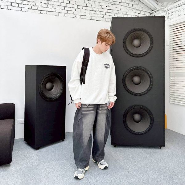 MONSTER BEHAVIOR怪獸插畫刷毛大學Tee 