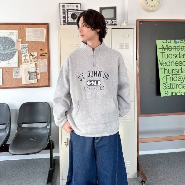 ATHLETICS刺繡立領半拉鍊衛衣 