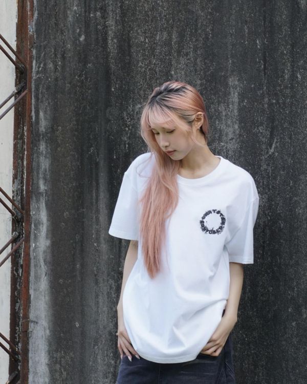 現貨【狠殺街頭】煙霧字母短Tee 