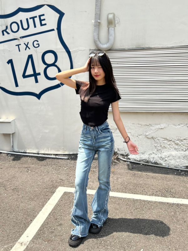 【現貨】刷色抽鬚剪接喇叭褲 